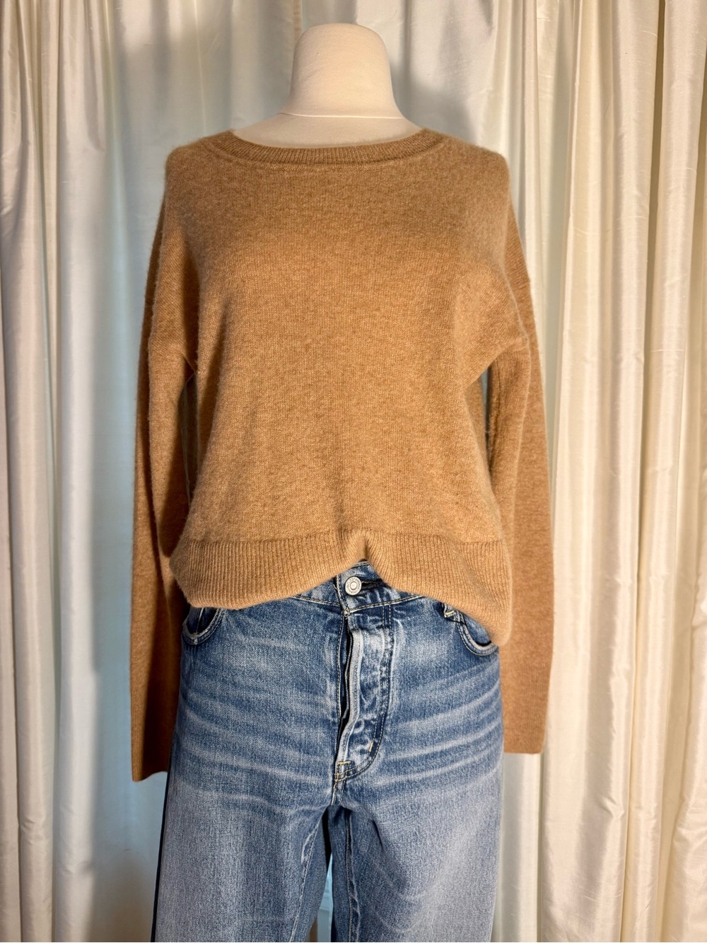 Rachel Zoe 100% Cashmere Crewneck Sweater in Camel/Tan